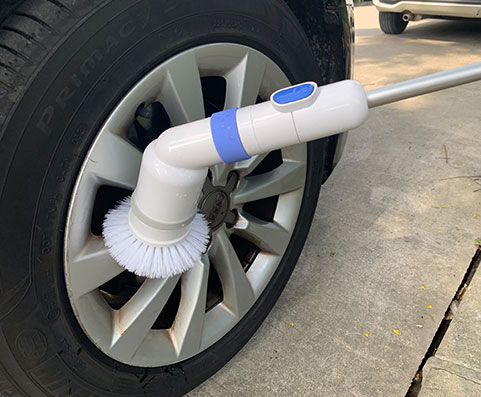 Can electric <strong>spin scrubber</strong> scratch the car when cleaning it?